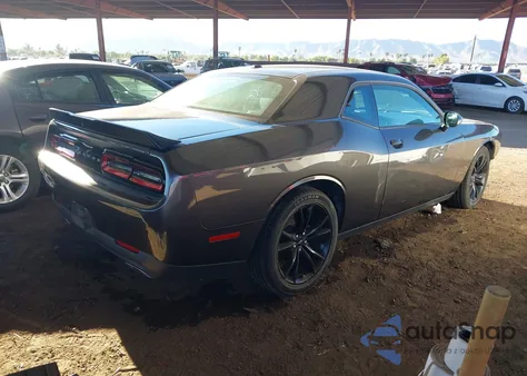 2018 Dodge Challenger Sxt from USA, damaged, VIN 2C3CDZAG9JH124075